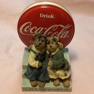 Boyd’s Bear collection.